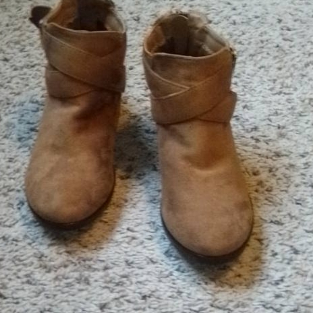Ankle boots
